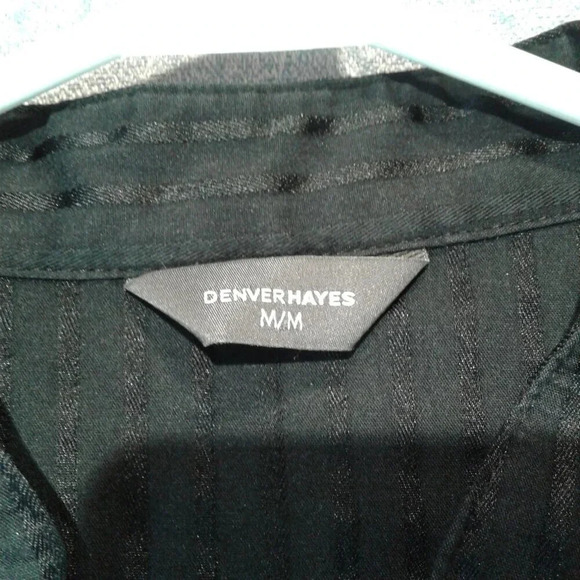 Women's Black Short Sleeve Pleated Blouse with Shiny Buttons Size M - Picture 2 of 15